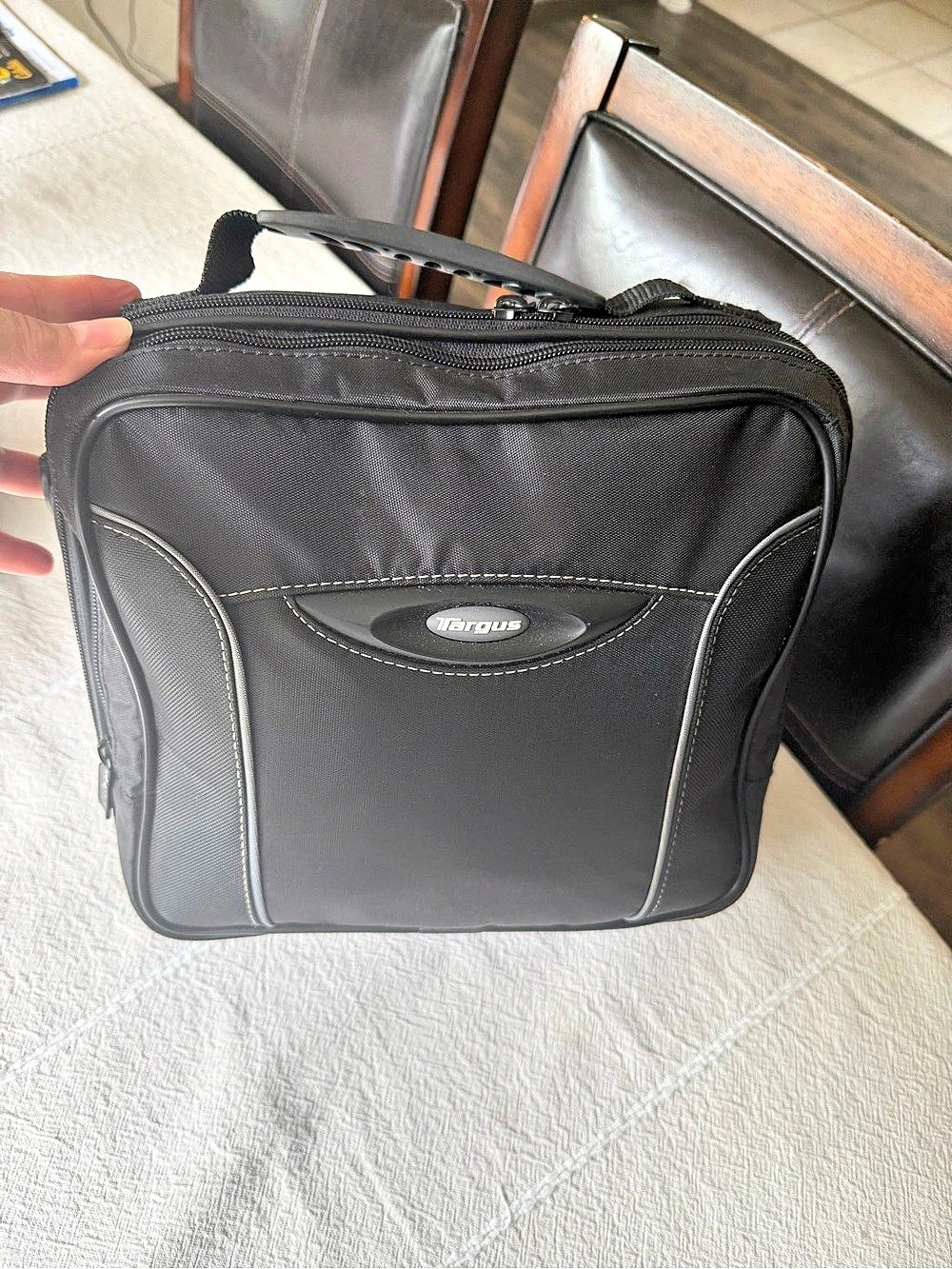 Portable DVD Player with Screen & Case Black